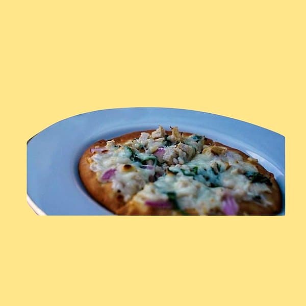 Garlic Chicken Pita Pizza